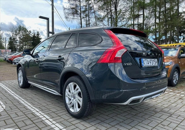 Volvo V60 cena 84900 przebieg: 106453, rok produkcji 2018 z Wieliczka małe 191